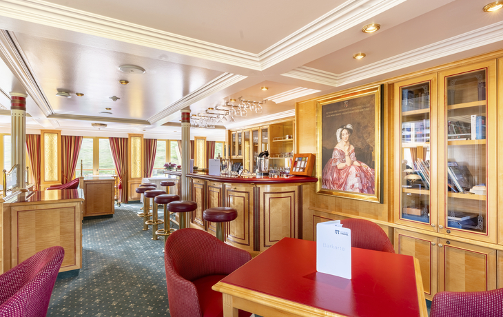 Bar im Panorama-Salon