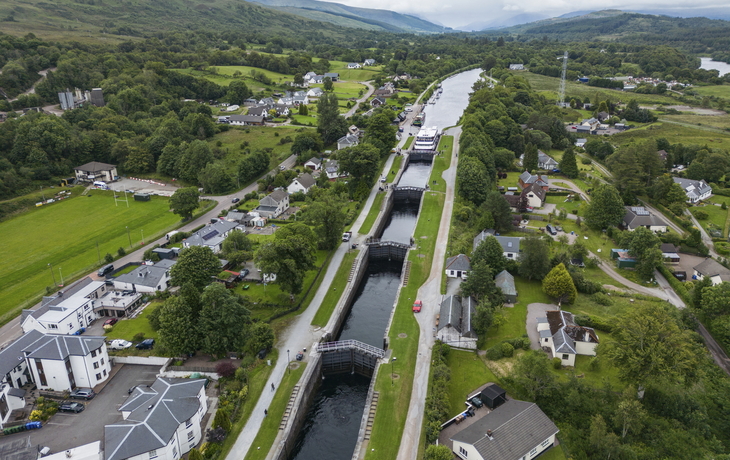 MV Lord of the Highlands im Neptune's Staircase - © Holger Leue / www.leue-photo.com