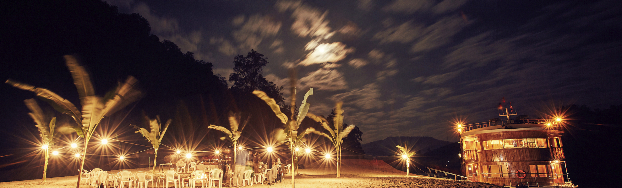 Dinner auf der Sandbank - © Ross Hillier