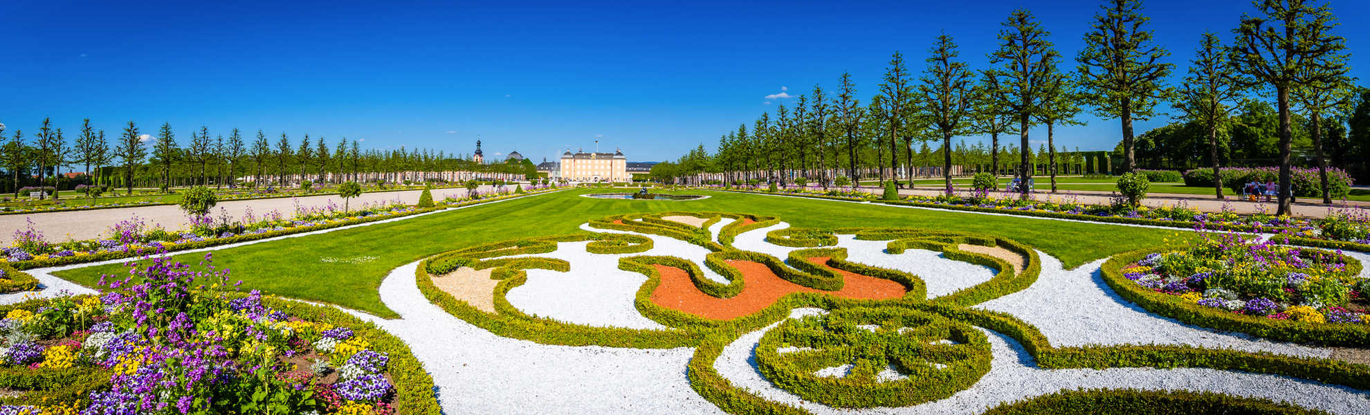 Schlosspark von Schloss Schwetzingen in Baden-Württemberg, Deutschland - ©CPN - stock.adobe.com