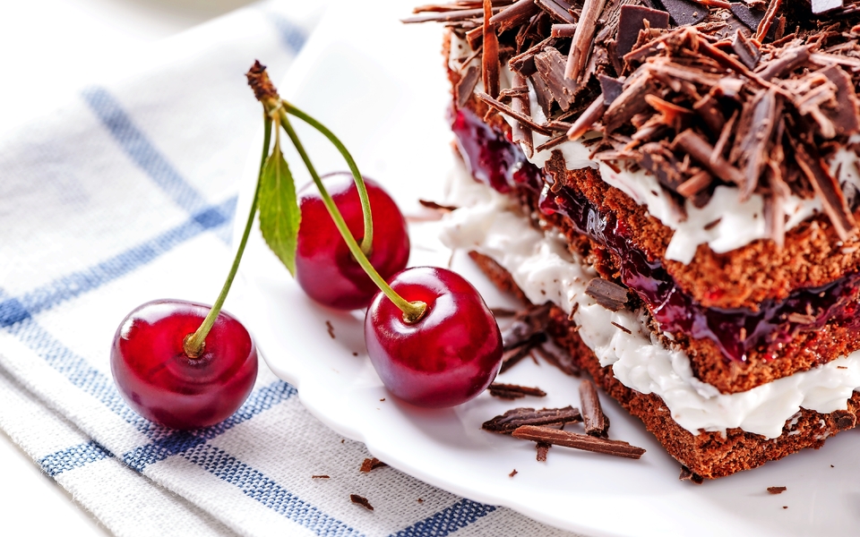 Schwarzwälder Kirschtorte - © niknikp - Fotolia