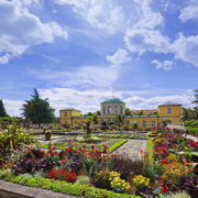 Botanischer Garten (Berggarten) der Herrenhäuser Gärten mit Bibliotheksgebäude