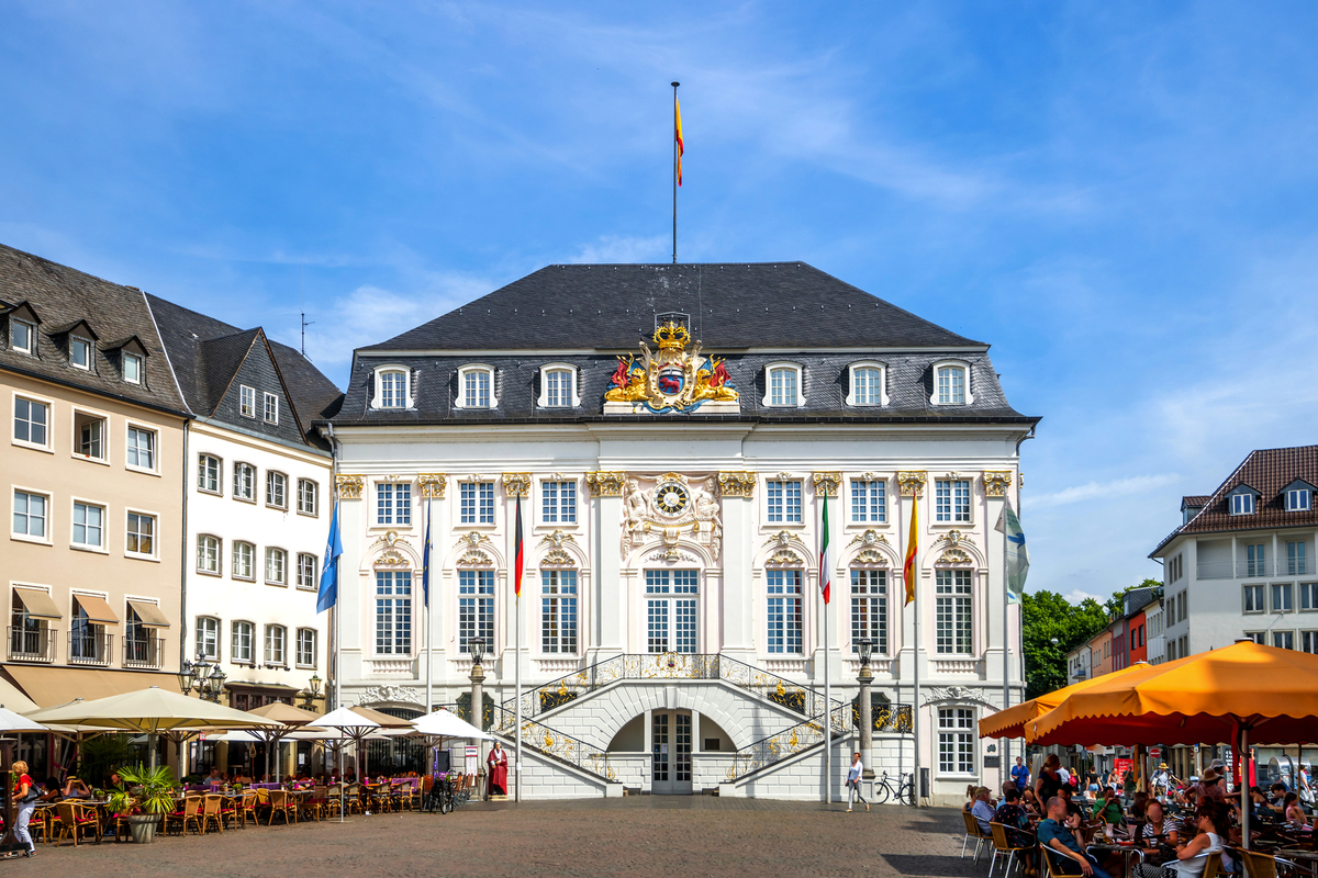Bonn - Altes Rathaus - © Sina Ettmer - stock.adobe.com