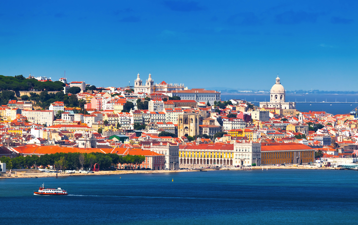 Panorama von Lissabon, Portugal - ©INTERPIXELS - stock.adobe.com