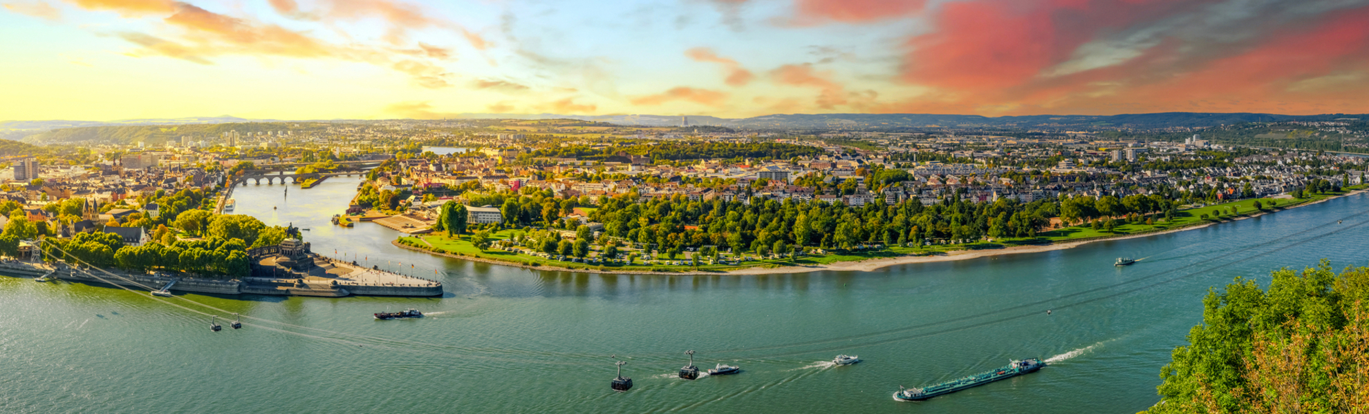 Deutsches Eck in Koblenz - © Sina Ettmer - stock.adobe.com