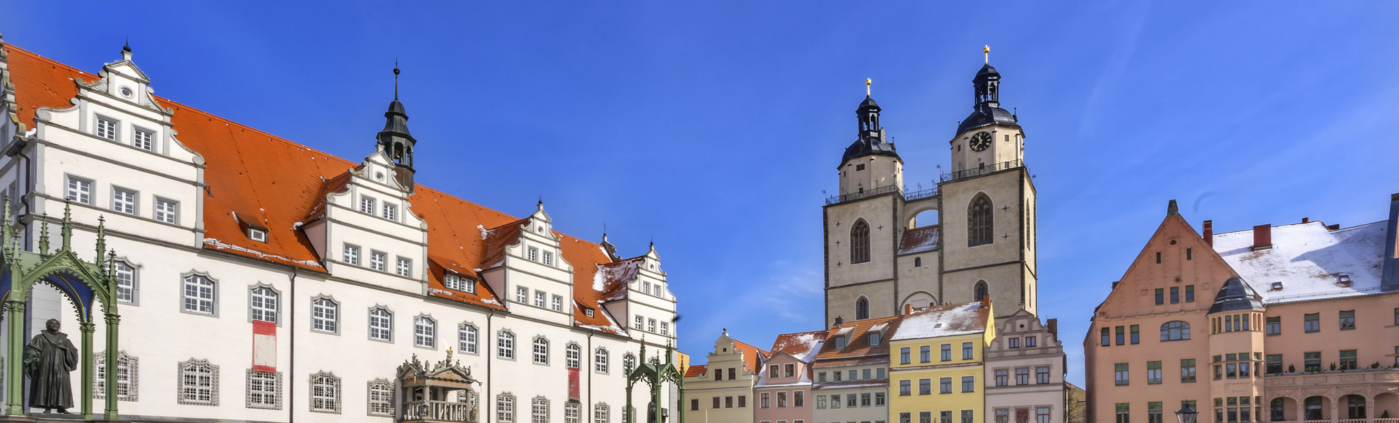 Marktplatz mit Martin Luther Monument, Wittenberg - © Â© William Perry 2018Northwest Trade Photos, 4330 157th PL SE, Bellevue, WA 425-957-4593, nwtradephotos@yahoo.com