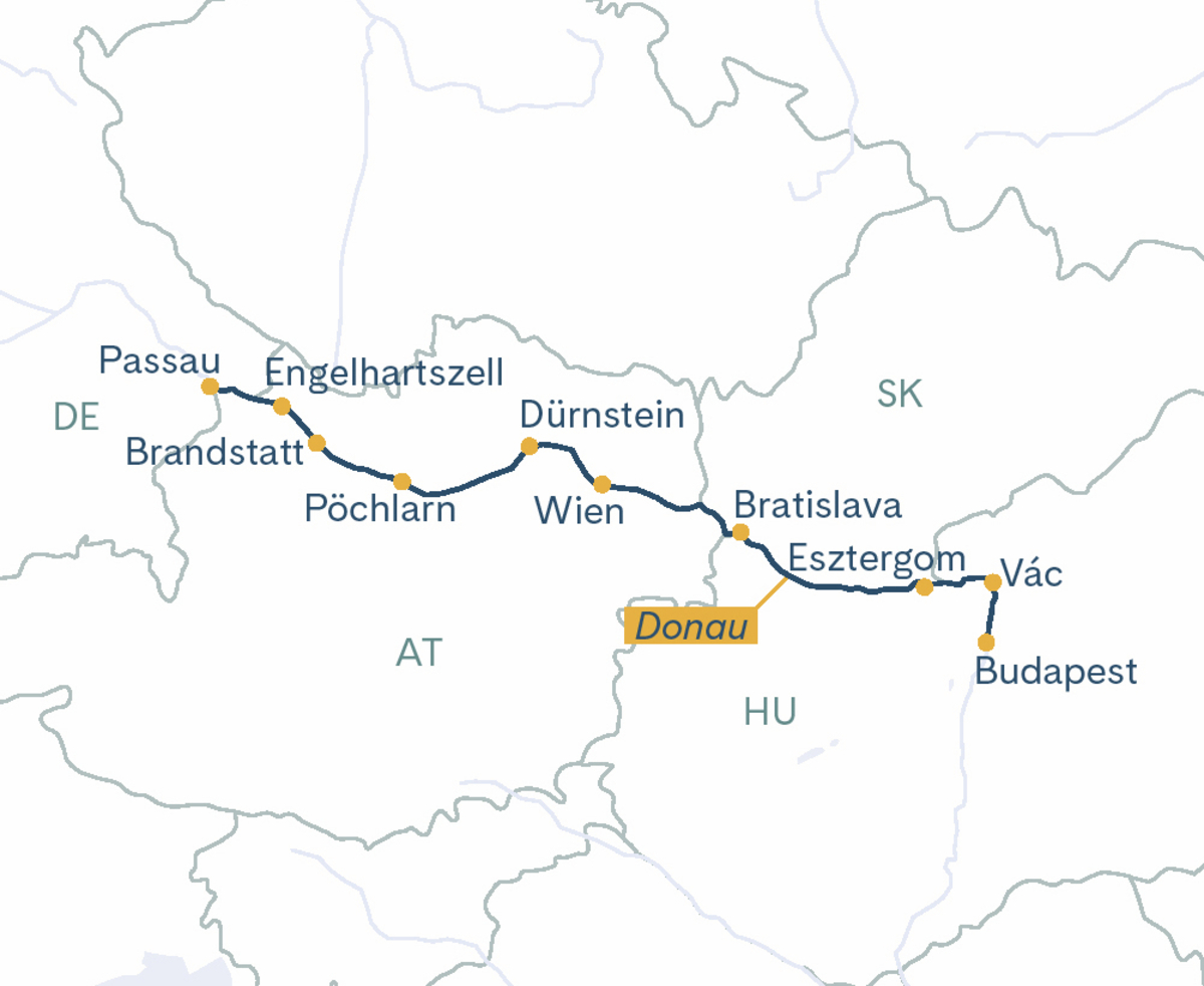 Stralsund, im Hintergrund die Insel Rügen - © Manuel Schnfeld - Fotolia