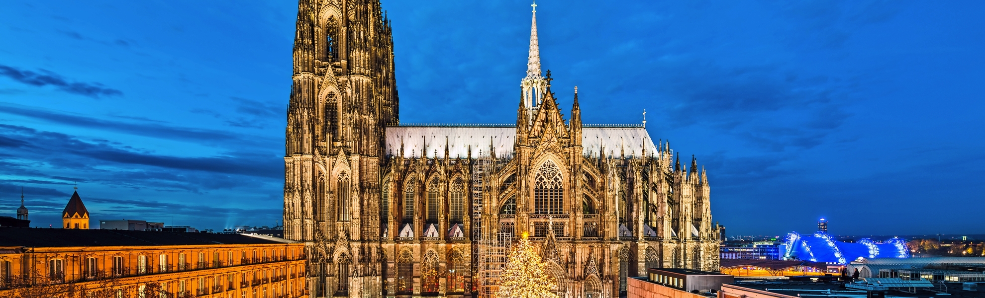 Weihnachtsmarkt am Kölner Dom - © Mapics - stock.adobe.com