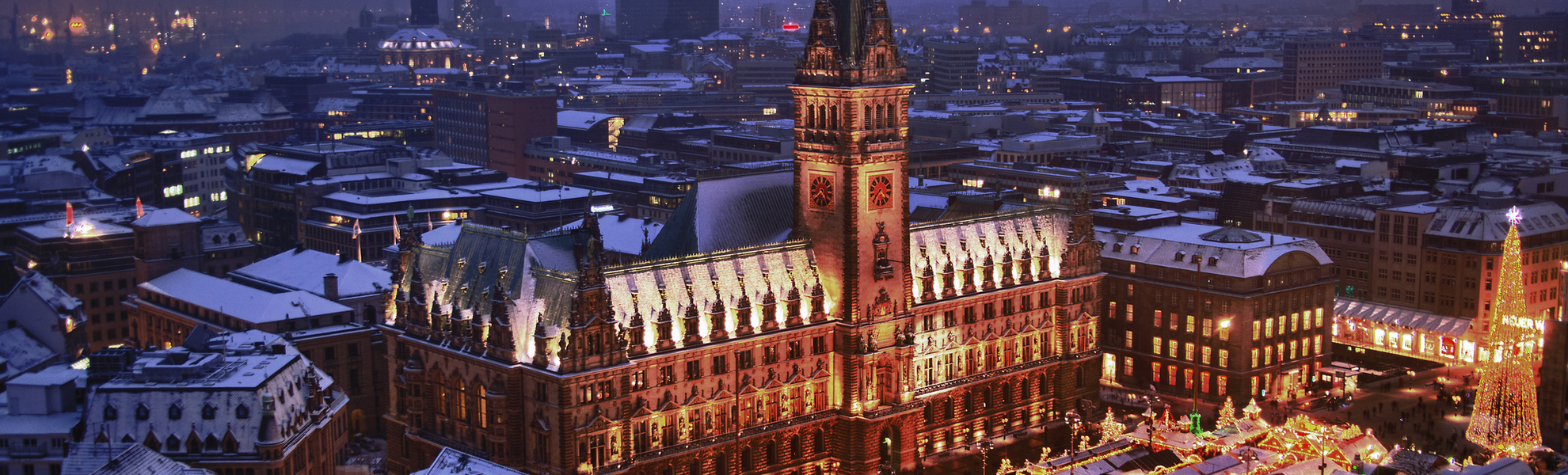 weihnachtliches Hamburg, Deutschland - © Jrg - stock.adobe.com