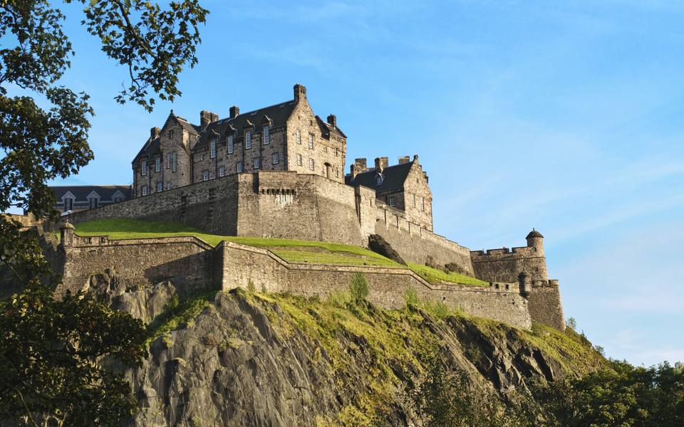 Edinburgh Castle, Edinburgh - © shutterstock_86807260