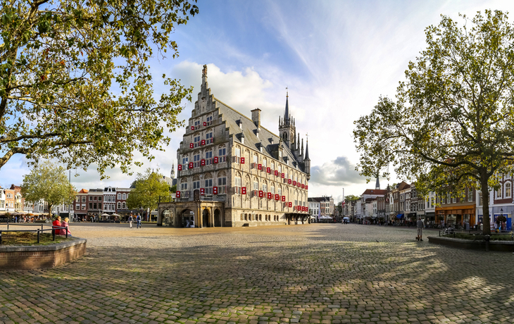 Altstadt von Gouda - © Sina Ettmer - stock.adobe.com