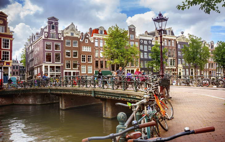 Canal in Amsterdam - © adisa - stock.adobe.com