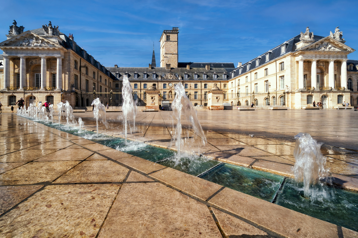 Stadtzentrum von Dijon: der Herzogspalast - © HeinzWaldukat - stock.adobe.com
