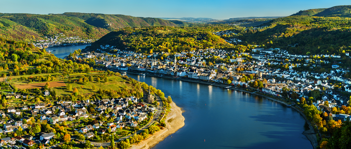Luftaufnahme der Städte Filsen und Boppard mit dem Rhein in Deutschland - © Leonid Andronov - stock.adobe.com