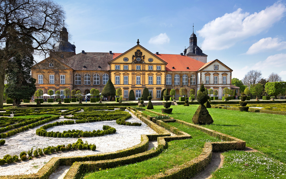 Schloss Hundisburg bei Magdeburg, Deutschland - ©fotobeam.de - stock.adobe.com