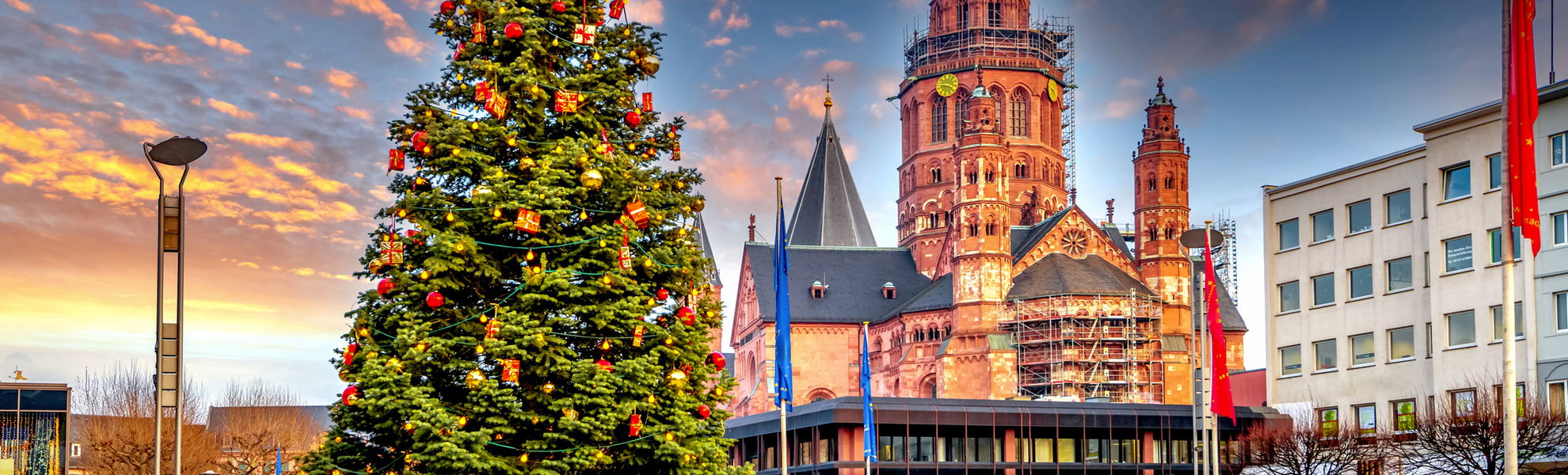 Domplatz in Mainz  - © Sina Ettmer - stock.adobe.com