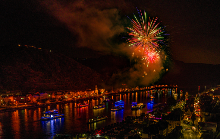Rhein in Flammen St. Goar, St. Goarshausen - © Harald Tedesco - stock.adobe.com