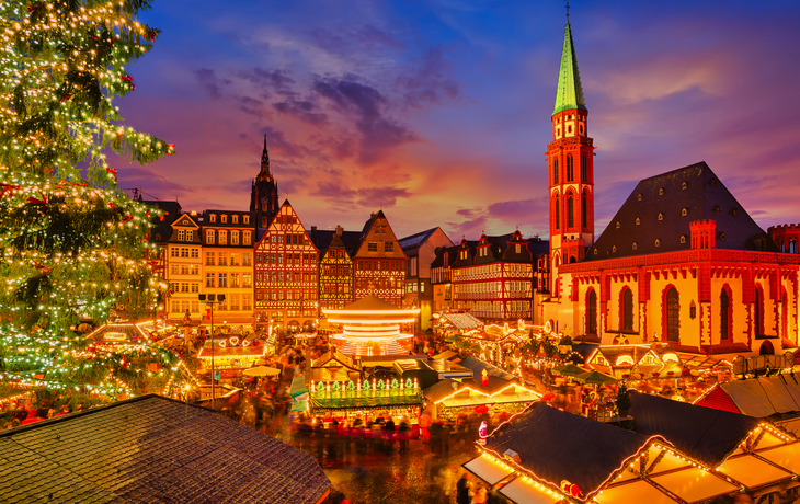 Weihnachtsmarkt in Frankfurt - © sborisov - stock.adobe.com