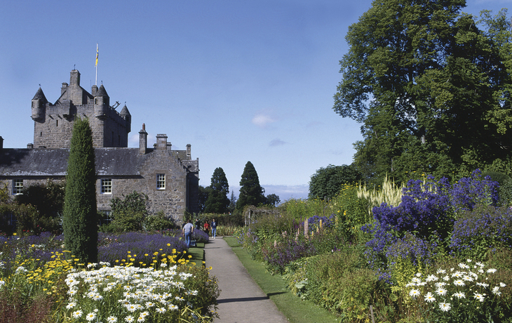 Cawdor Castle - © DEREKMcDOUGALL