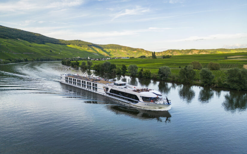 MS Antonio Bellucci auf der Mosel