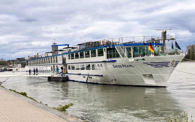Die MS Swiss Pearl am Anleger